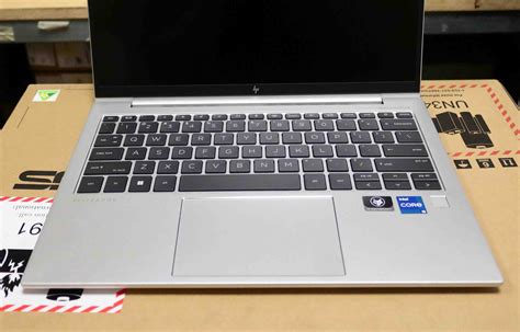 HP EliteBook 830 G11